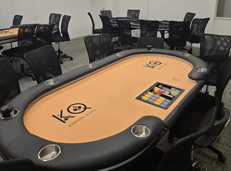 アミューズメントポーカーKQ