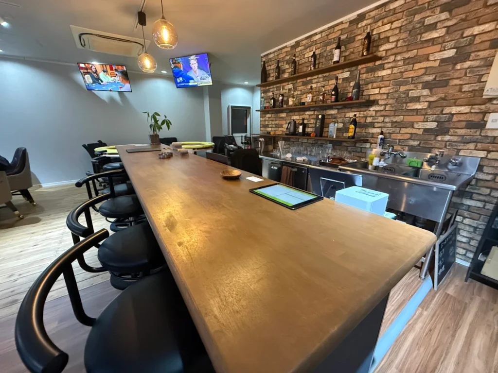 Poker Cafe Monkeypod