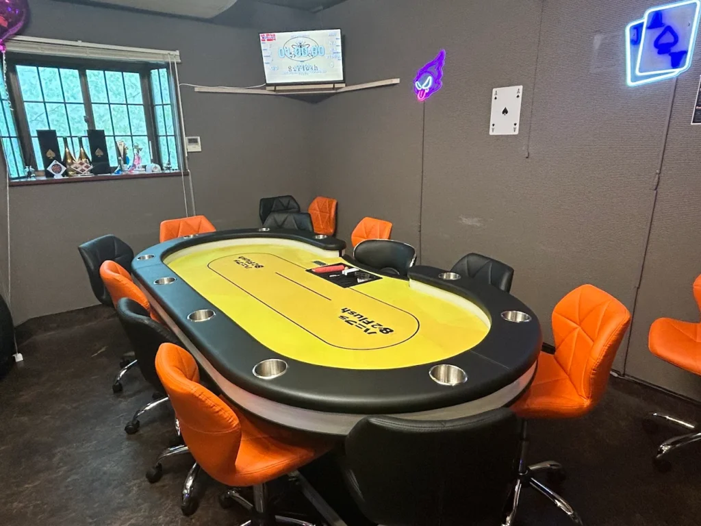82Flush 土浦 ポーカー