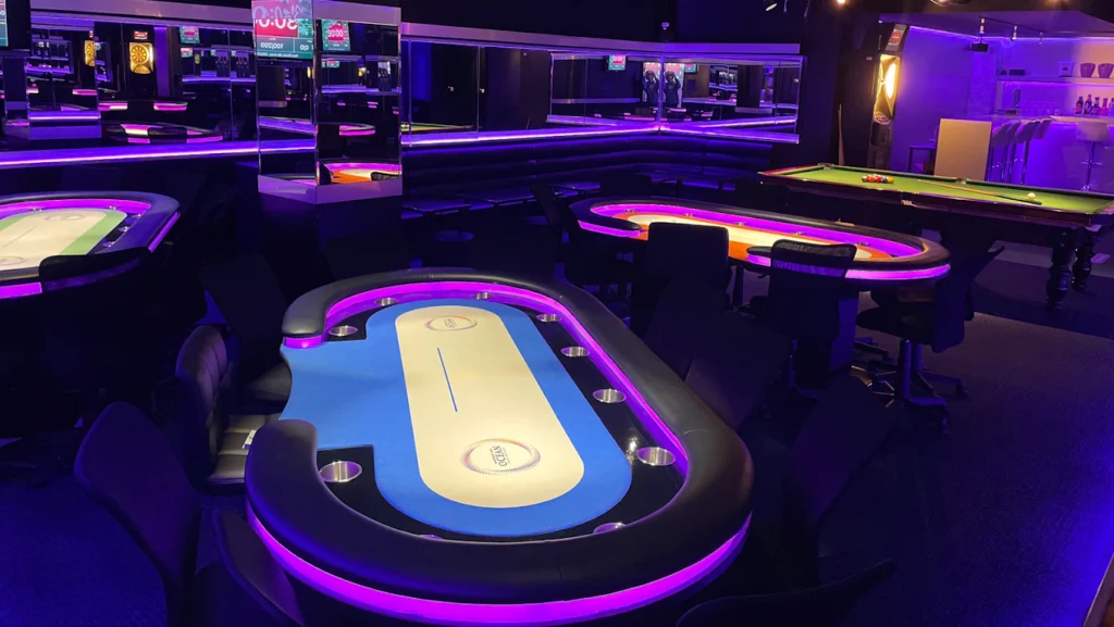 AMUSEMENT CAFE OCEAN