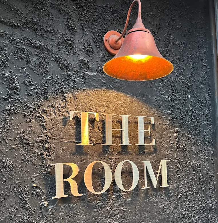 THE ROOM