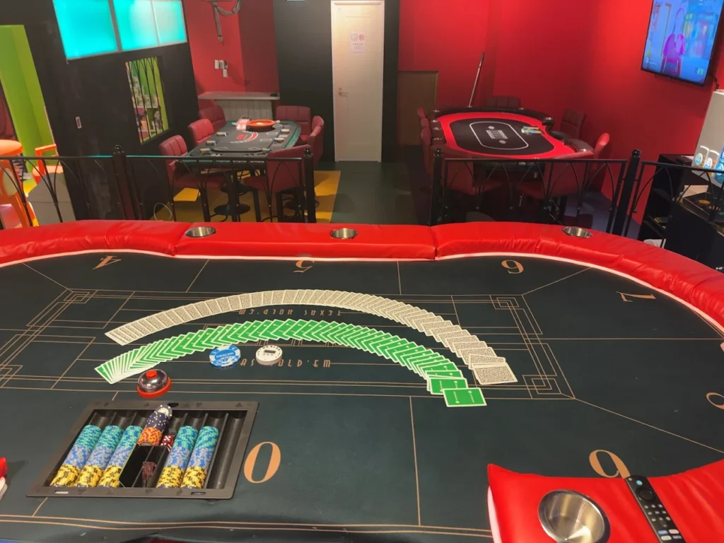 アミューズメイドランド 宮崎メイドカフェ 宮崎ポーカー